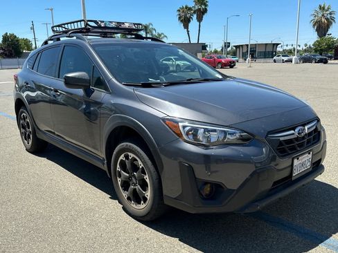 Used 2021 Subaru Crosstrek 2.0i Premium AWD/4WD image 3