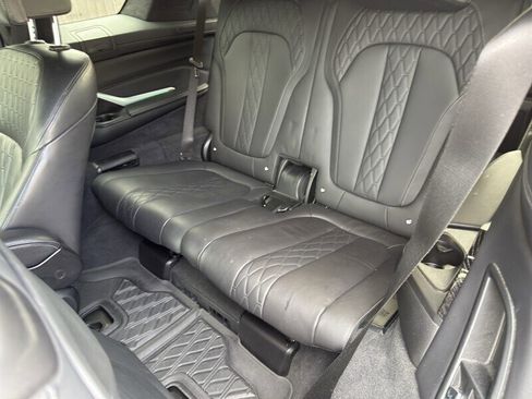 Used 2021 BMW X7 xDrive40i w/ M Sport Package image 30