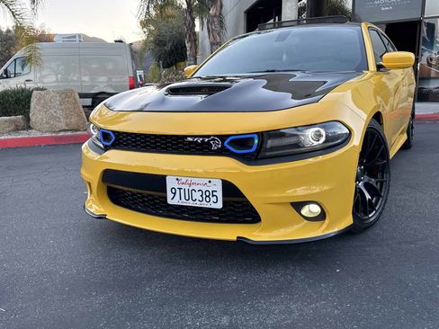 Used 2017 Dodge Charger R/T image 13