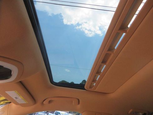Used 2015 Porsche Panamera image 22