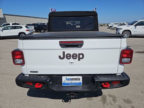 Used 2023 Jeep Gladiator Rubicon w/ Cold Weather Group AWD/4WD image 6