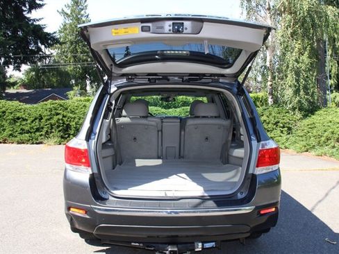 Used 2013 Toyota Highlander Limited AWD/4WD image 21