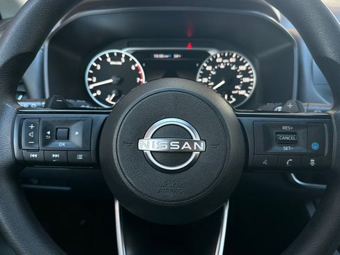 Used 2023 Nissan Rogue SV image 23