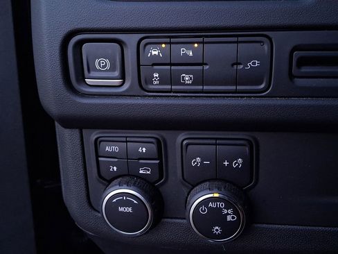 Used 2022 Chevrolet Tahoe RST w/ Sport Performance Package image 25