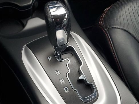 Used 2015 Dodge Journey R/T w/ Flexible Seating Group image 28