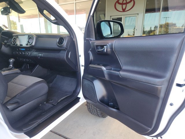 Used 2021 Toyota Tacoma TRD Off-Road AWD/4WD image 24