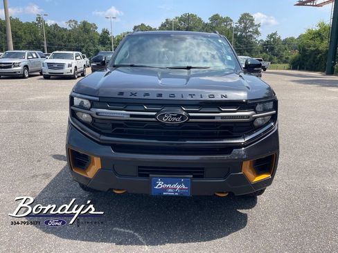 Used 2026 Ford Expedition Tremor AWD/4WD image 2