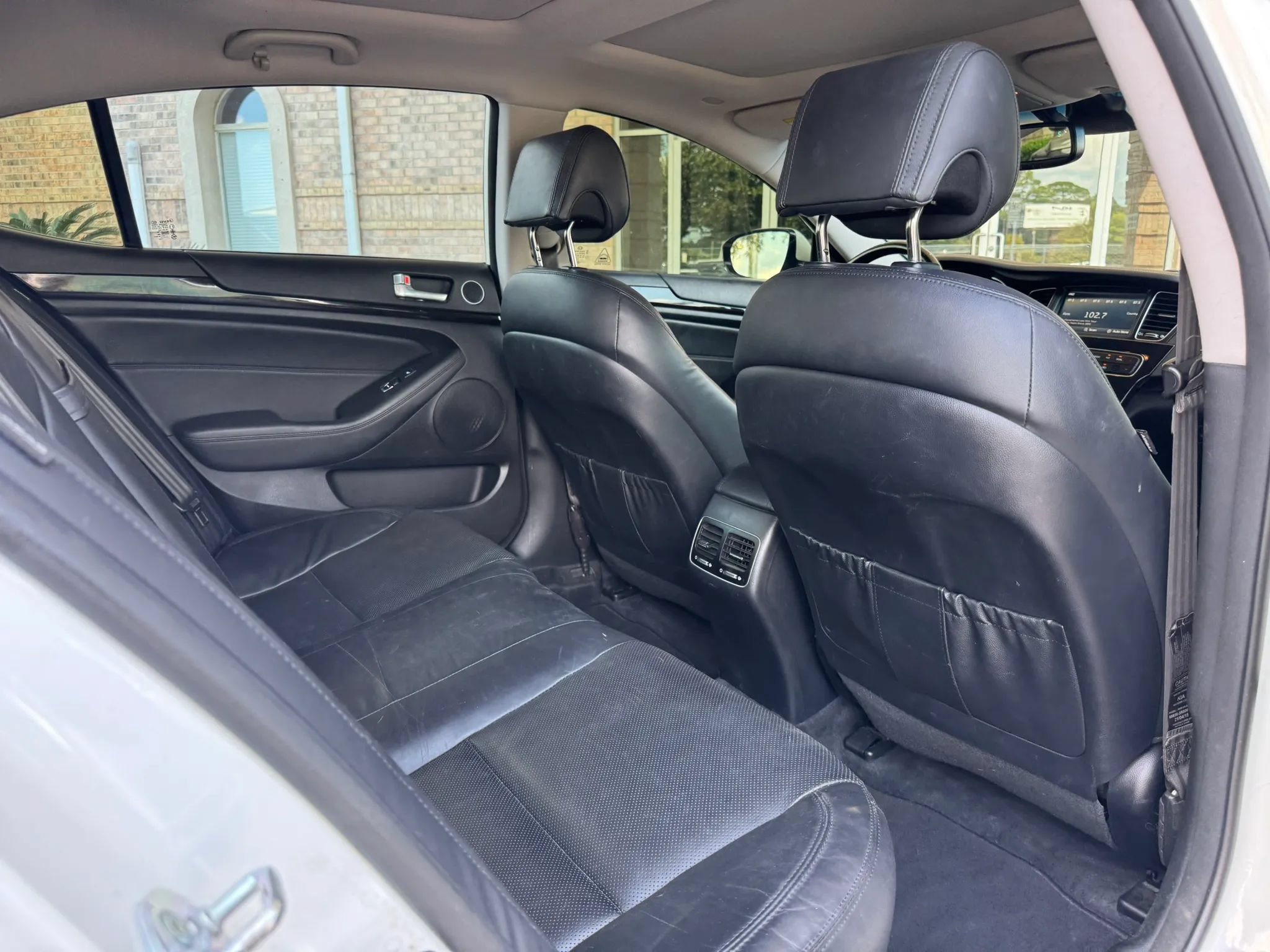 Used 2016 Kia Cadenza Premium FWD image 16