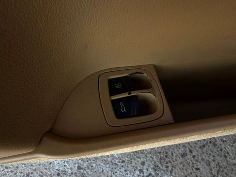 Used 2003 Porsche Cayenne S image 33