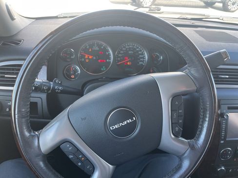 Used 2013 GMC Yukon Denali image 21