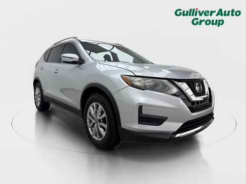 Used 2019 Nissan Rogue S w/ Special Edition Package FWD image 13