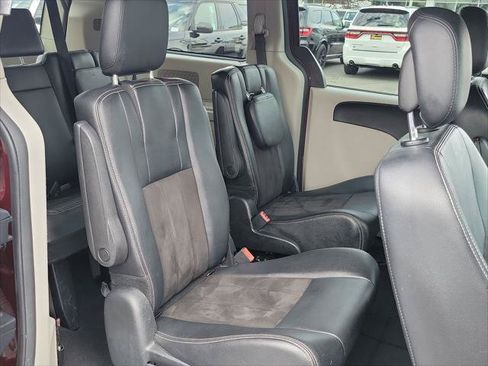 Certified 2020 Dodge Grand Caravan SXT FWD image 23