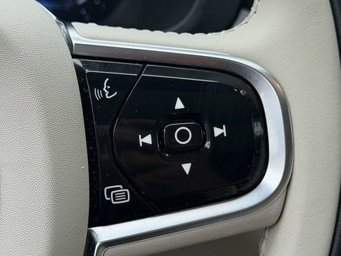 Certified 2024 Volvo XC60 B5 Plus w/ Protection Package Premier AWD/4WD image 22