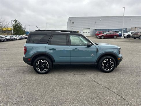 Used 2023 Ford Bronco Sport Outer Banks w/ Tech Package image 3