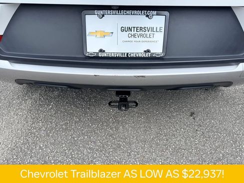 Used 2023 Chevrolet TrailBlazer LT FWD image 9