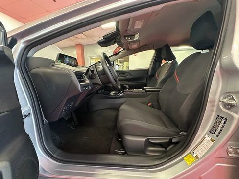 Used 2024 Toyota Prius Prime SE image 10