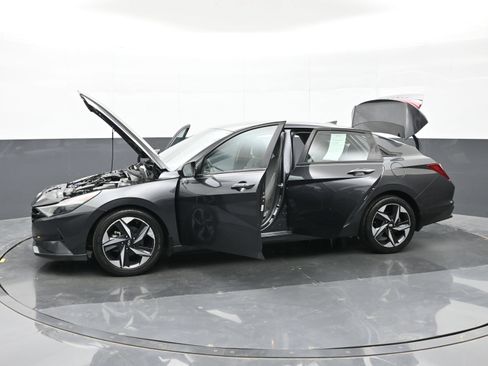 Used 2023 Hyundai Elantra SEL w/ Convenience Package FWD image 48