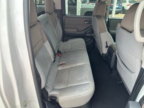 Used 2022 Nissan Frontier SV w/ Technology Package AWD/4WD image 13