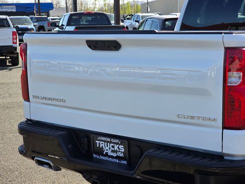 Used 2024 Chevrolet Silverado 1500 Custom Trail Boss image 13