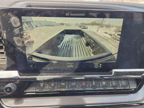 Used 2025 Chevrolet Silverado 2500 ZR2 w/ Technology Package image 51