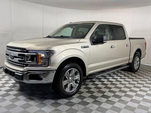 Used 2018 Ford F150 XLT w/ Equipment Group 302A Luxury RWD image 2