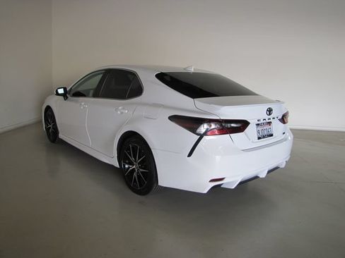 Used 2024 Toyota Camry SE FWD image 22