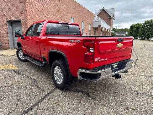 Used 2024 Chevrolet Silverado 2500 LT w/ Convenience Package AWD/4WD image 7