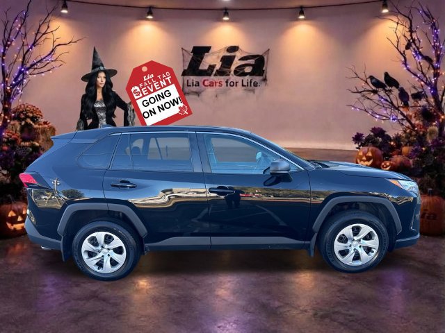Used 2023 Toyota RAV4 LE AWD/4WD image 2
