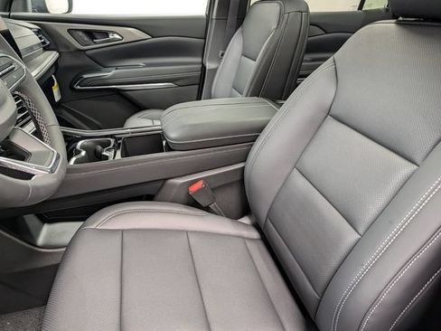 New 2027 Chevrolet Traverse LT w/ Sun and Wheel Package AWD/4WD image 10