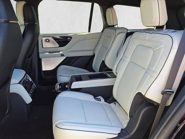 New 2027 Lincoln Aviator Black Label w/ Dynamic Handling Package AWD/4WD image 16
