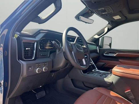 New 2026 GMC Sierra 2500 Denali Ultimate w/ LPO, Black Badging Package AWD/4WD image 33