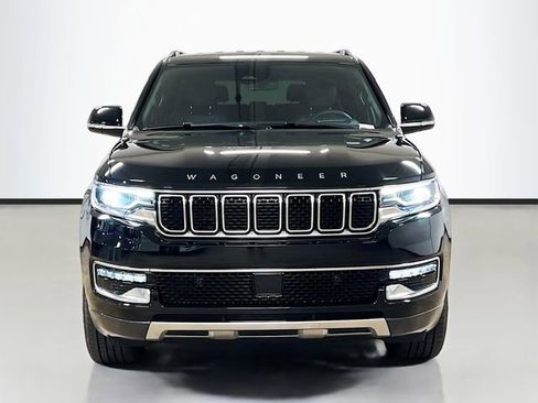 Used 2022 Jeep Wagoneer Series III w/ Flexible Seating Group image 2