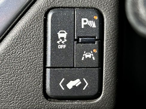 Used 2020 Chevrolet Suburban LT image 26