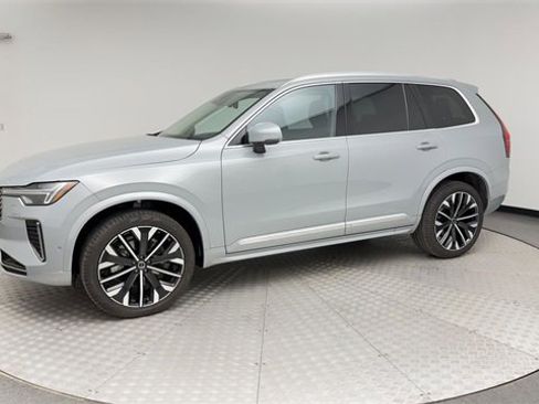 Certified 2025 Volvo XC90 B6 Plus image 6