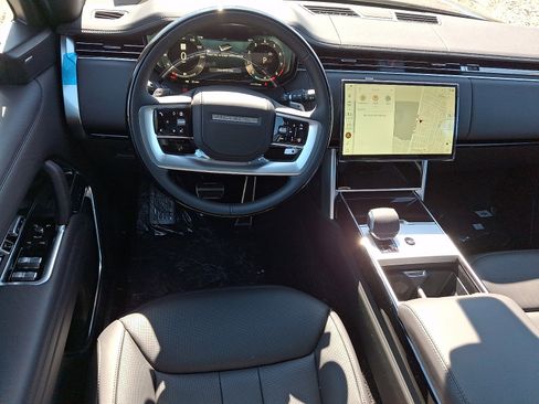 New 2026 Land Rover Range Rover Long Wheelbase SE image 8