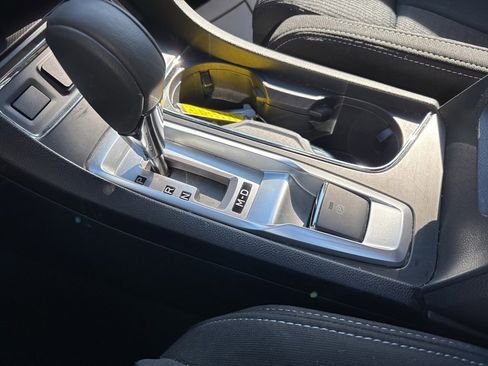 Used 2024 Subaru Ascent Premium w/ Convenience Package image 16