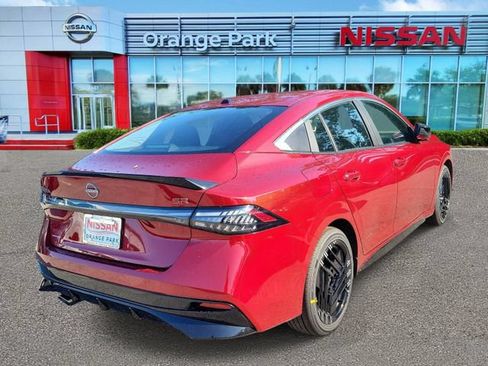 New 2026 Nissan Sentra SR w/ Floor Mat Package FWD image 2