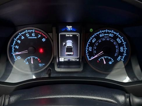 Used 2021 Toyota Tacoma 4x4 Double Cab image 5