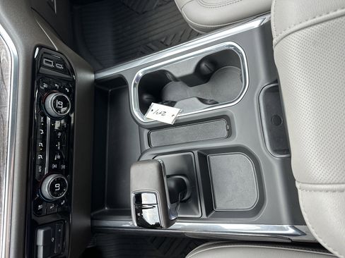 Used 2024 Chevrolet Silverado 1500 LTZ image 23