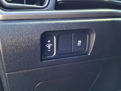 Used 2024 Kia Sorento S w/ Panoramic Sunroof Package image 10