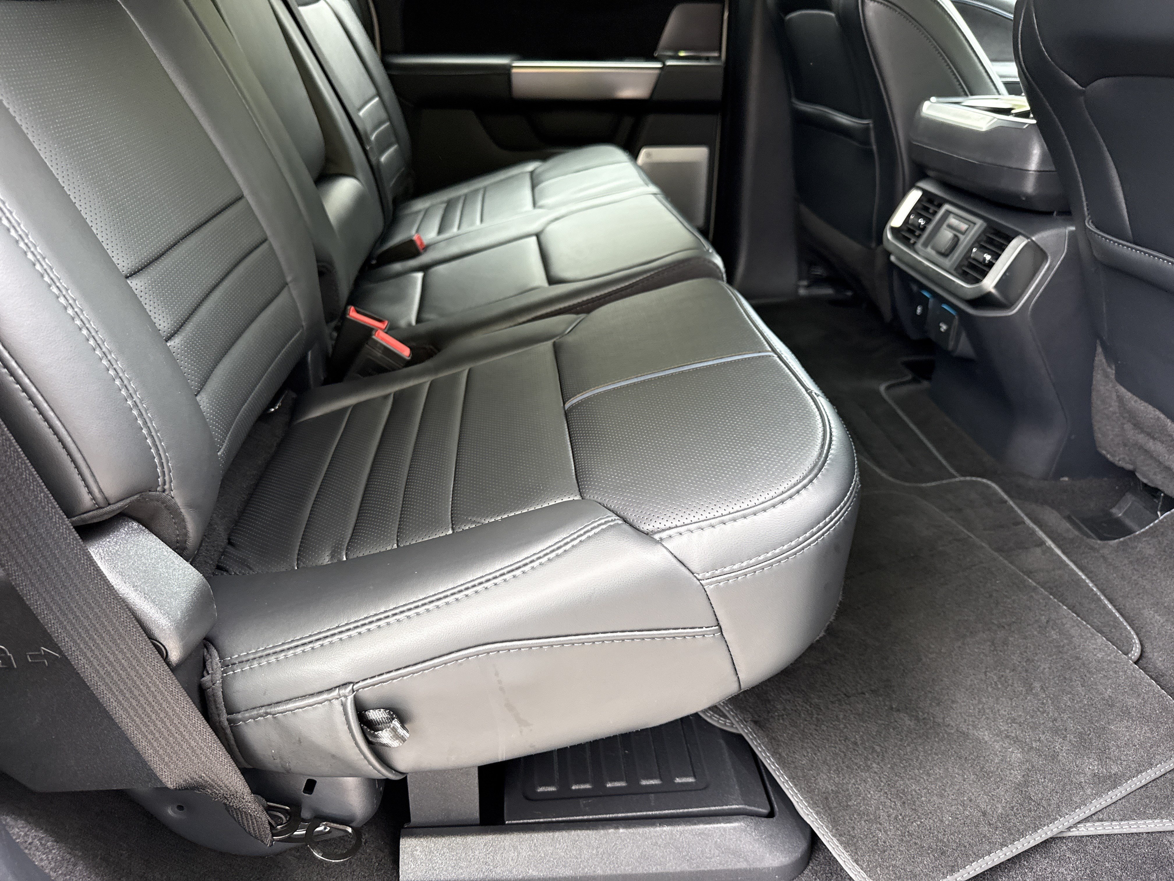 Used 2024 Ford F150 Platinum w/ Equipment Group 702A High AWD/4WD image 15