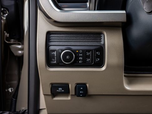 Used 2026 Ford F250 Platinum w/ Platinum Plus Package image 22