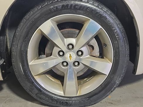 Used 2011 Chevrolet Malibu LT w/ Power Convenience Package FWD image 13