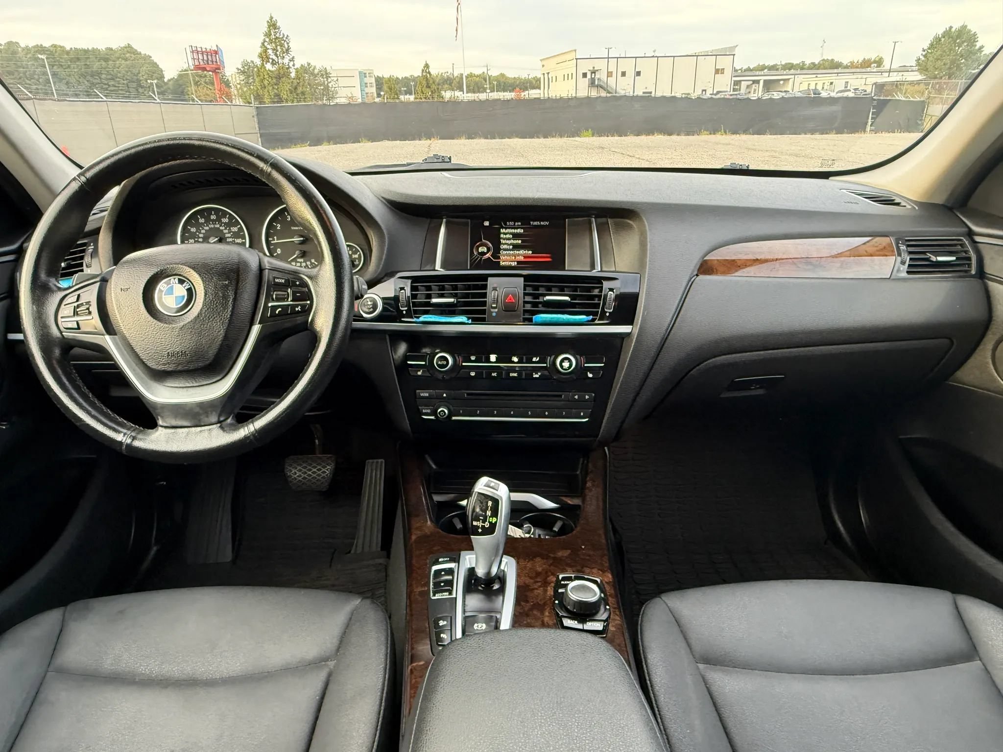 Used 2016 BMW X3 xDrive28i AWD/4WD image 3