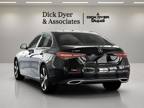 Used 2025 Mercedes-Benz C 300 Sedan image 16