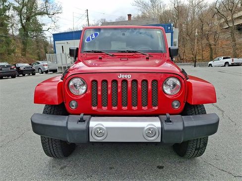 Used 2014 Jeep Wrangler Unlimited Sahara w/ Dual Top Group image 4