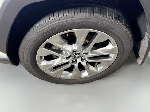 Used 2025 Toyota RAV4 Limited w/ Advanced Technology Package FWD image 14