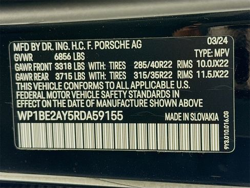 Used 2024 Porsche Cayenne Coupe image 34