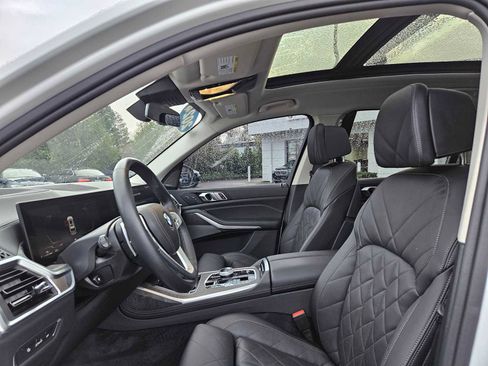Used 2024 BMW X7 xDrive40i w/ Executive Package image 24