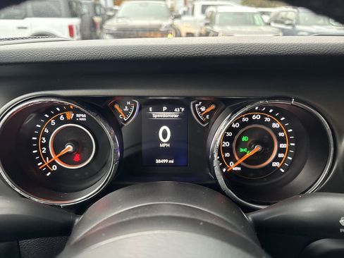 Used 2022 Jeep Gladiator Willys image 26